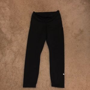 Nike Dry-Fit Capri Leggings -Black
